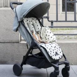 Barnvagnsdyna CosyCushion™ - Dalmatian Dots Grande