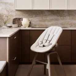 Elodie GRACE Barnstol & Babysitter Set - Tender Taupe